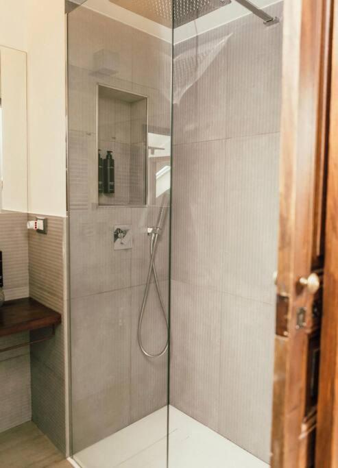 ジェノヴァCasa Savo - Parcheggio Gratuito Nella Blu Areaアパートメント エクステリア 写真